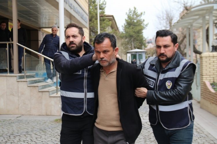 Bursa'da 2 kardeşin ve polis memurunun &ouml;l&uuml;m&uuml;yle ilgili aranan ş&uuml;pheli Eskişehir'de yakalandı