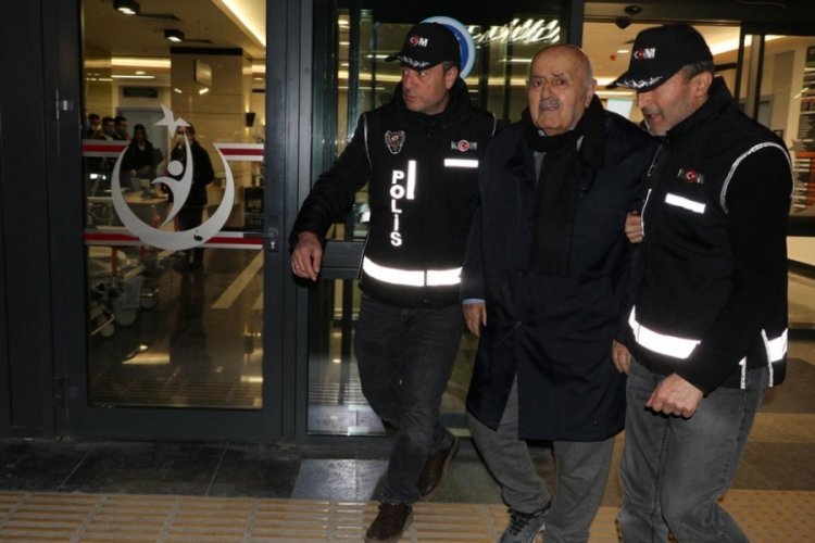 Hatay'da yıkılan Rende Sitesi'nin sahibinden 'kolon' savunması