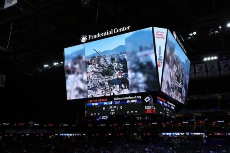 ABD'deki basketbol ma&ccedil;ında depremzedeler i&ccedil;in yardım istendi