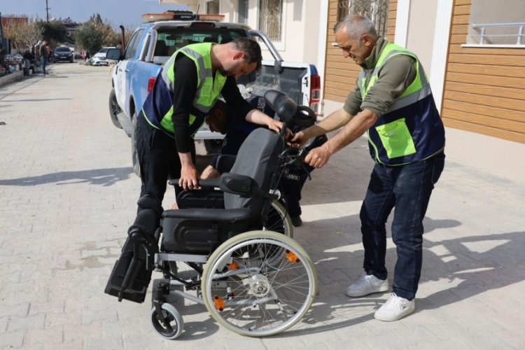 Bursa, deprem b&ouml;lgesinde yaraları sarıyor