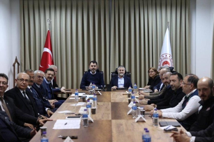 Bakan Kurum: Devletin g&uuml;c&uuml;n&uuml; bug&uuml;n vatandaşa g&ouml;sterme g&uuml;n&uuml;