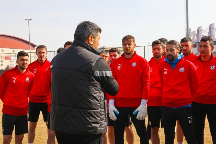 Lig'e verilen arayı Afyonspor antrenmanlar ile değerlendiriyor
