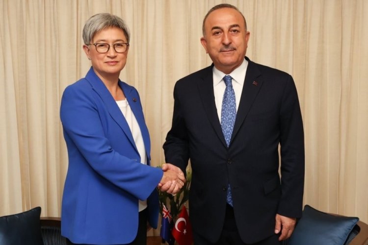 Bakan &Ccedil;avuşoğlu, Meksikalı ve Avustralyalı mevkidaşları ile bir araya geldi