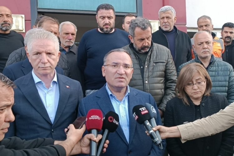 Bakan Bozdağ: Enkazın kaldırılması i&ccedil;in titiz bir s&uuml;re&ccedil; işliyor