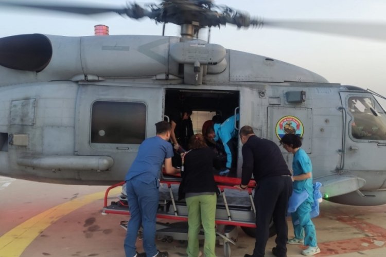 Tedavi g&ouml;ren depremzede Adana'ya sevk edildi