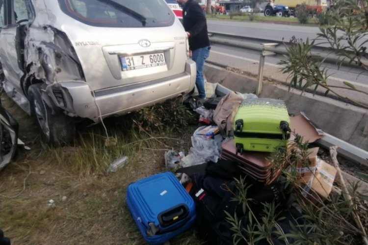 Antalya'ya gelen depremzede &ccedil;ift kaza ge&ccedil;irdi