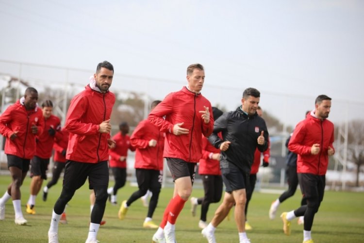 Sivasspor, Karag&uuml;mr&uuml;k ma&ccedil;ına hazırlanıyor