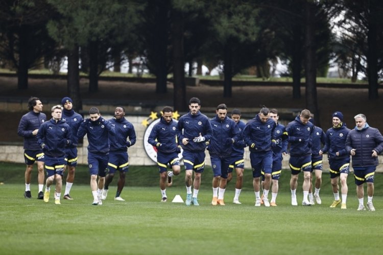 Fenerbah&ccedil;e'de, Peres ve Batshuayi bireysel antrenman yaptı