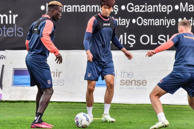Medipol Başakşehir, Alanyaspor ma&ccedil;ı hazırlıklarını tamamladı