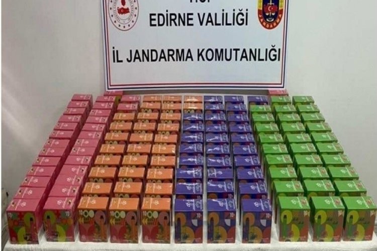 Edirne'de ka&ccedil;ak sigara ve uyuşturucu operasyonu: 2 g&ouml;zaltı