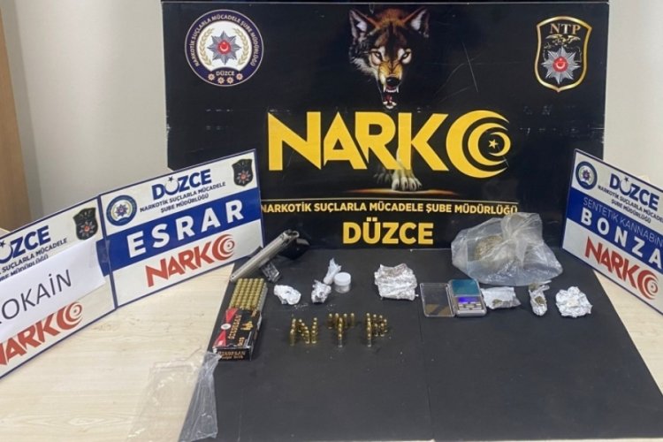 D&uuml;zce'de zehir tacirlerine darbe