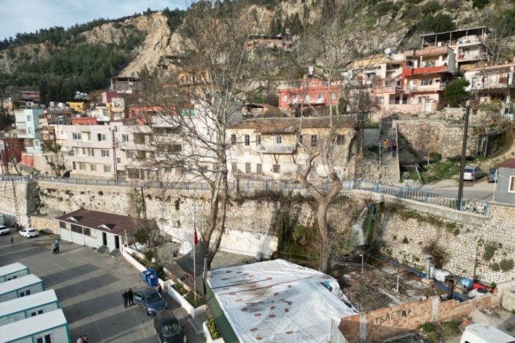 Amanos Dağları'na kurulu tarihi kent Belen'de hasar yok