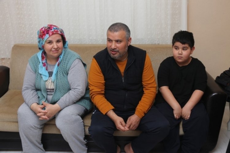 Depremzede aile yaşadıklarını anlattı: Her yerden 'bizi kurtarın' sesleri geliyordu