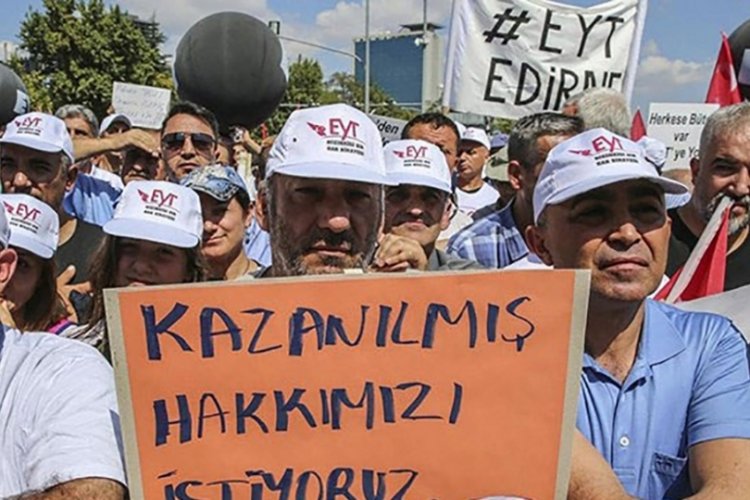 &Ouml;zg&uuml;r Erdursun: EYT i&ccedil;in paniğe gerek yok