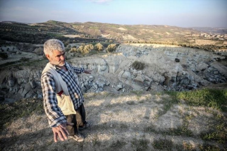Hatay'daki 500 metrelik dev yarık uzaydan g&ouml;r&uuml;nt&uuml;lenebiliyor
