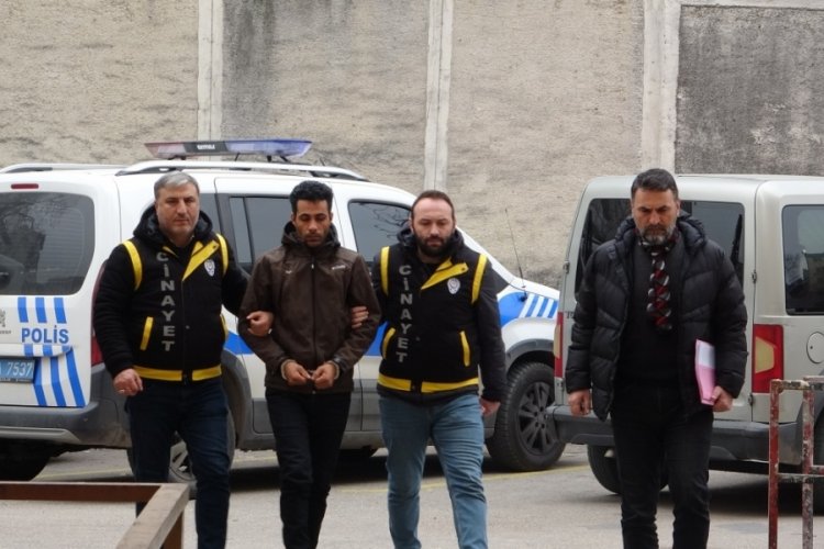 Bursa'da oğulların tartışmasında babayı vuran zanlı adliyeye sevk edildi