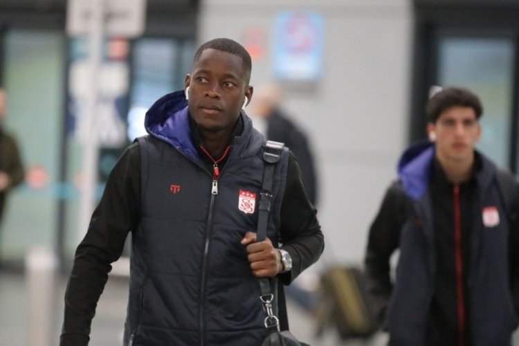Sivasspor kafilesi İstanbul'a ulaştı