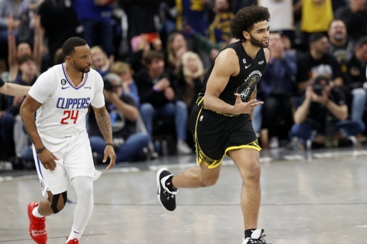 Golden State, Clippers'ı farklı yendi