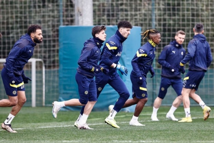 Fenerbah&ccedil;e'nin Kayserispor ma&ccedil;ı kadrosunda 5 eksik