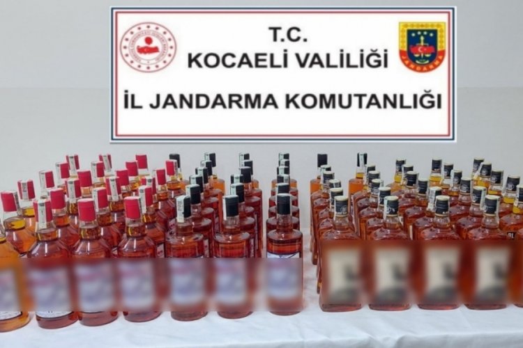 Kocaeli'nde jandarma 333 bin 400 makaron ele ge&ccedil;irdi