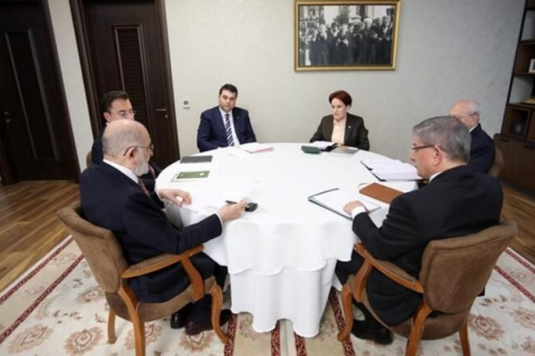 Akşener'in a&ccedil;ıklamalarının ardından 5 siyasi parti bug&uuml;n toplanacak