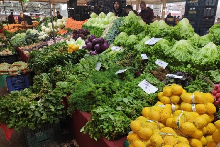 Bursa'da her şeyin bulunduğu bu pazarın kralı soğan