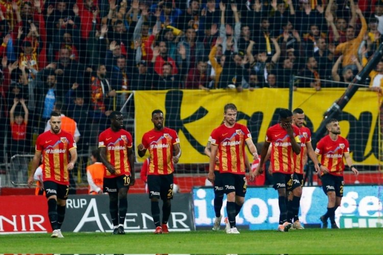 Kayserispor taraftarından, Ali Ko&ccedil;'a sitem