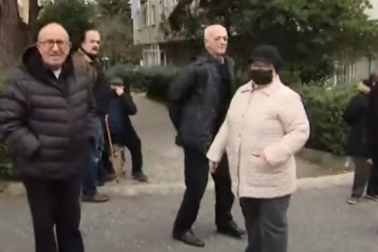 Site sakinleriyle m&uuml;teahhit birbirine girdi!