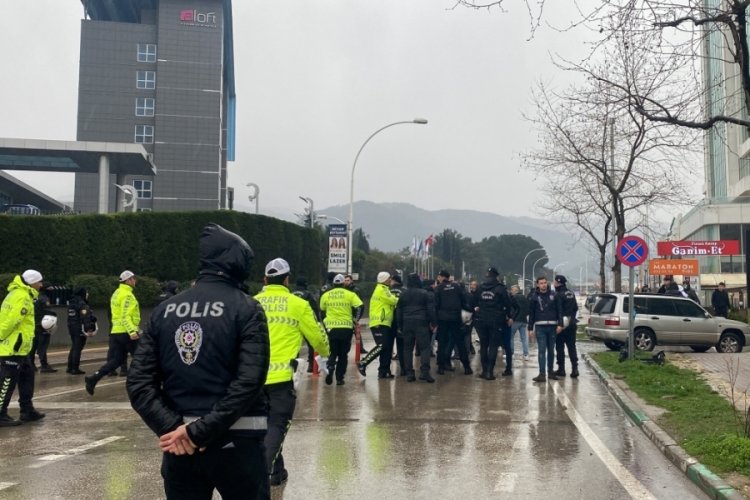 Bursa polisi ma&ccedil; &ouml;ncesi olaylara izin vermedi