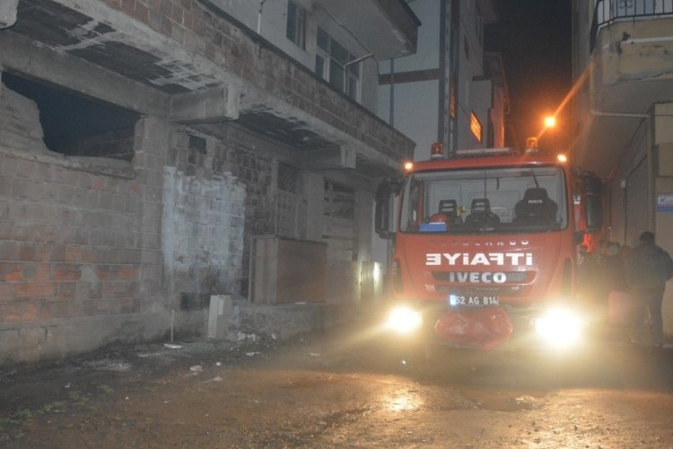 Ordu'da metruk binada yangın
