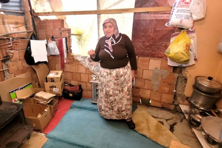 Trabzon'da heyelan yaşayan evin hasarı depremde b&uuml;y&uuml;d&uuml;