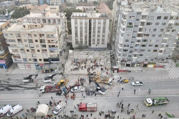 Şanlıurfa'da &ccedil;&ouml;ken binada canlıya rastlanmadı
