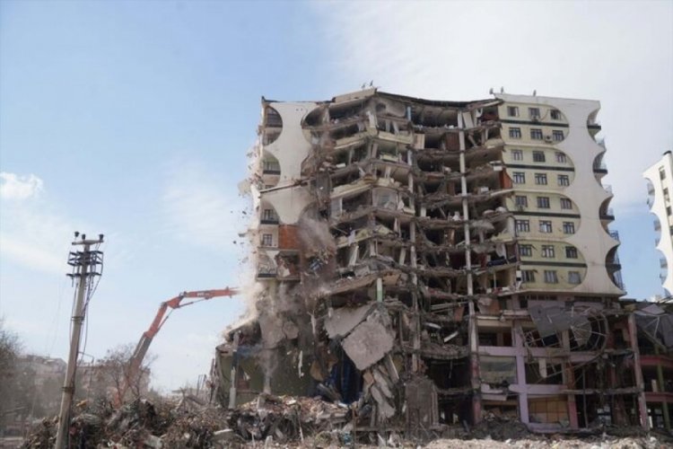 Diyarbakır'da 3 bin 76 binanın ağır hasarlı olduğu belirlendi