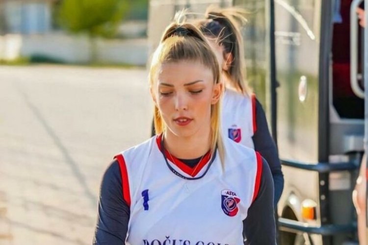 Serenay Altın: Kadın futbolcu olmak zor
