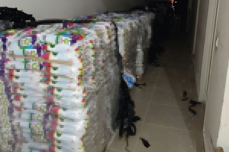 Kocaeli'nde bir iş yerinin deposundan tonlarca sahte deterjan &ccedil;ıktı