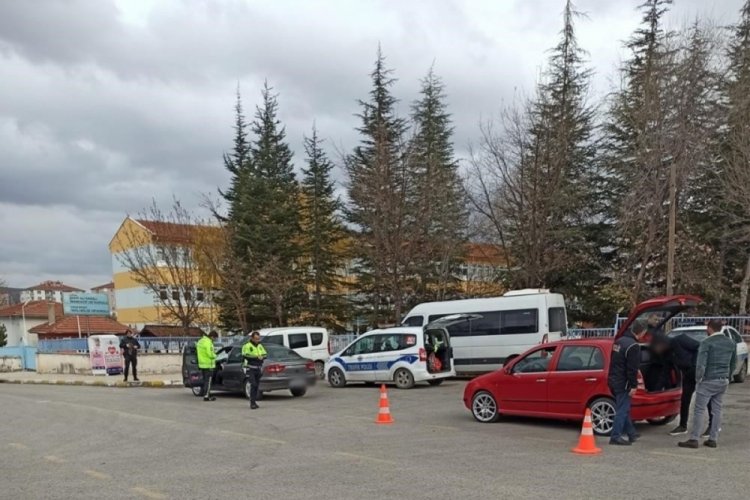 &Ccedil;orum'da aranan 28 şahsı polis yakaladı