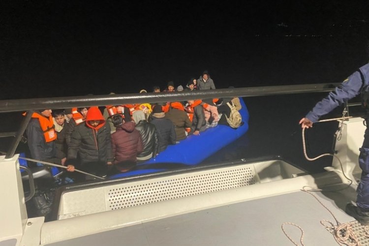 &Ccedil;anakkale'de &ouml;l&uuml;me terk edilen 82 g&ouml;&ccedil;men kurtarıldı