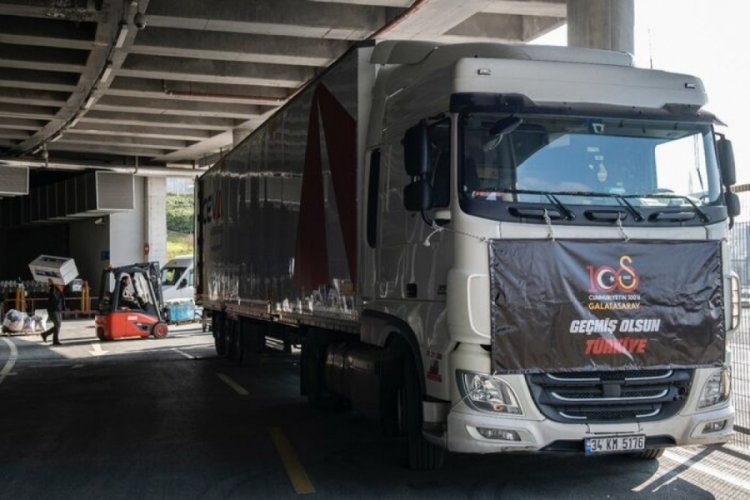 Galatasaray'ın 100'&uuml;nc&uuml; yardım tırını deprem b&ouml;lgesinde