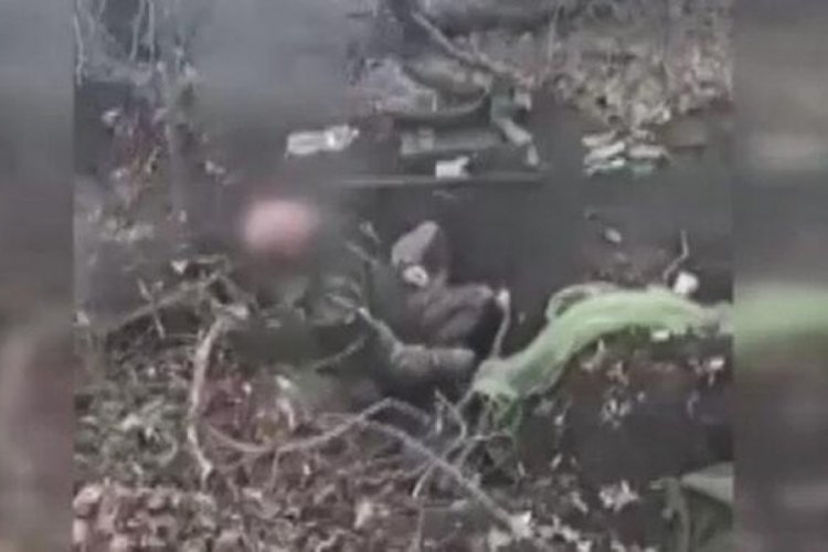 Silahsız Ukrayna askerini kurşuna dizdiler