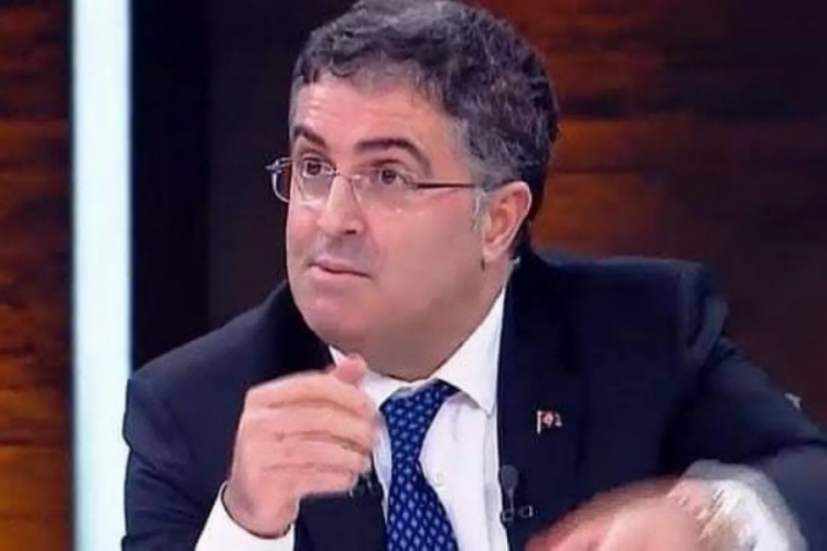 Ersan Şen: Dağılan masanın toplanmasına yardım ettim