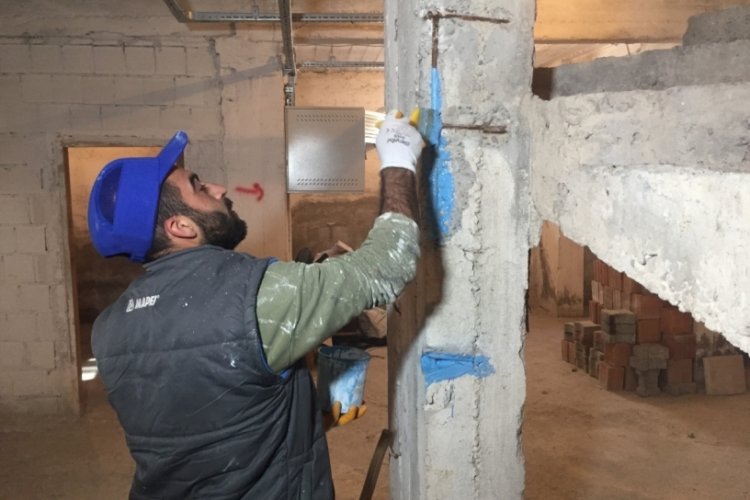 Adana'da vatandaşlar kolon bakımı yaptırıyor