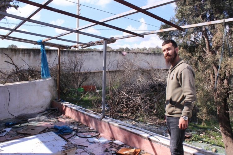İzmir'de hırsızlar bu defa evi &ccedil;aldı
