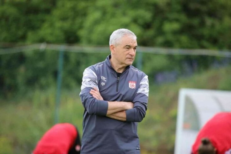 Rıza &Ccedil;alımbay: Fiorentina ma&ccedil;ı milli ma&ccedil; gibi olacak