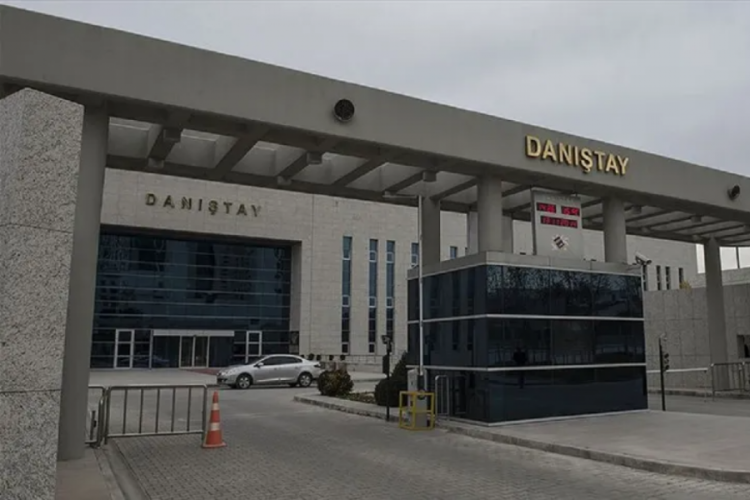 Yeni Danıştay Başsavcısı Nevzat &Ouml;zg&uuml;r oldu