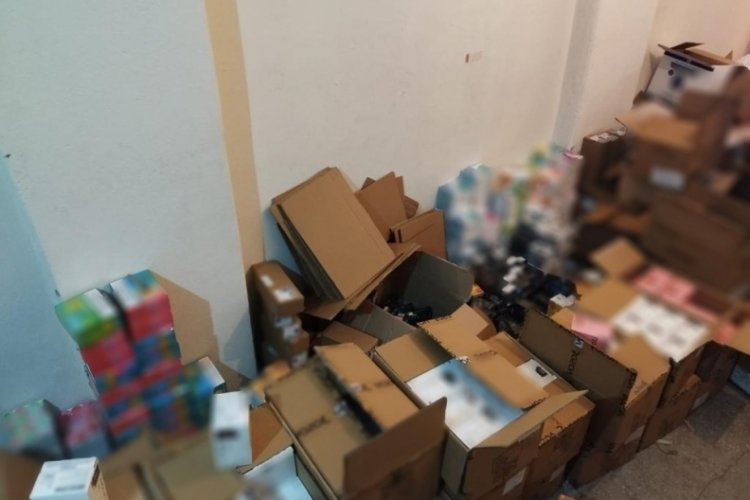 İstanbul'da ka&ccedil;ak sigara operasyonu