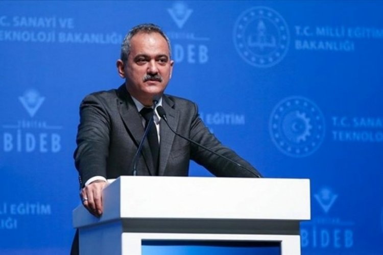 Bakan &Ouml;zer: &Ouml;ğretmenlerimizin zorunlu &ccedil;alışma y&uuml;k&uuml;ml&uuml;l&uuml;klerini erteliyoruz