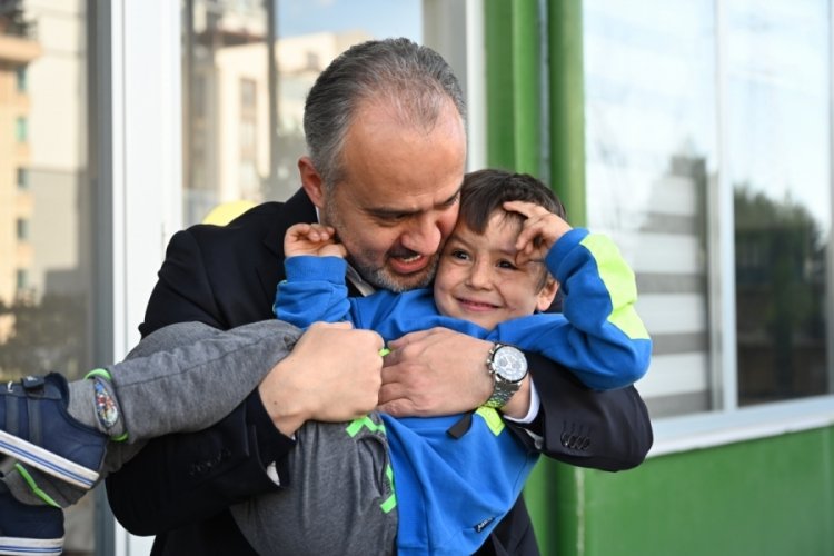 Alinur Aktaş: Hamiyetperver milletiz