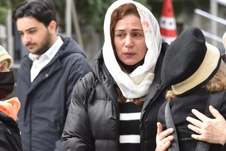 &Ouml;zge Borak'ın babaannesi son yolculuğuna uğurlandı