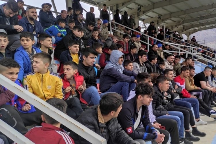 Batman'da erkekler oynadı, kadınlar ma&ccedil;ı y&ouml;netti