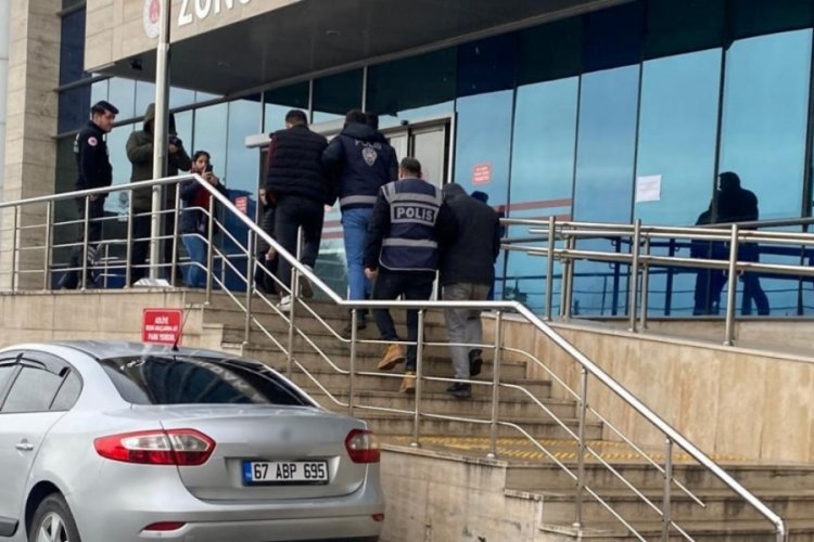 Zonguldak'ta intihara teşebb&uuml;s ettiği sanılan kadını kocası vurmuş